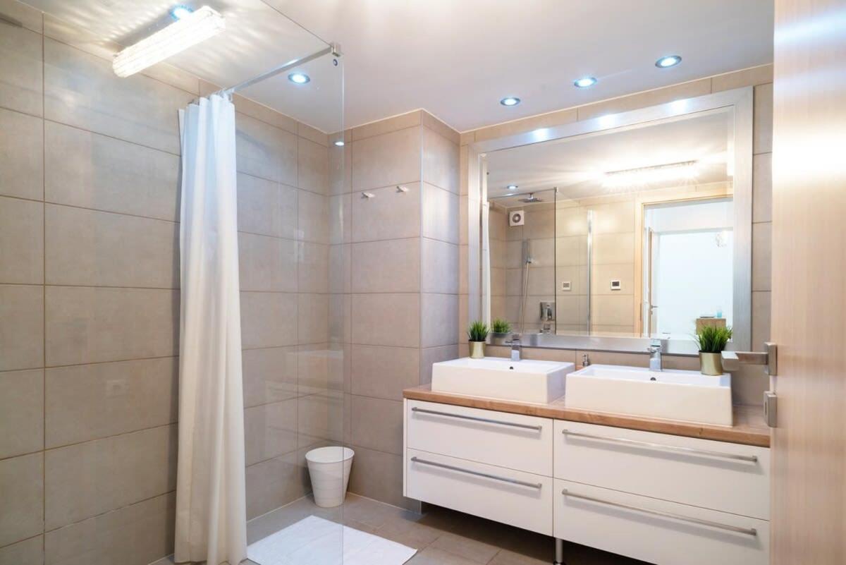 Super Central Apartment With A/C Budapest Exteriör bild