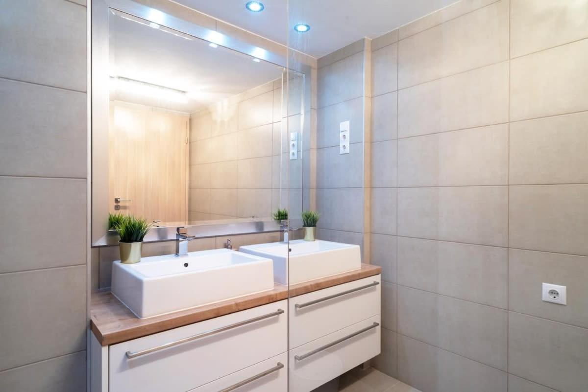 Super Central Apartment With A/C Budapest Exteriör bild