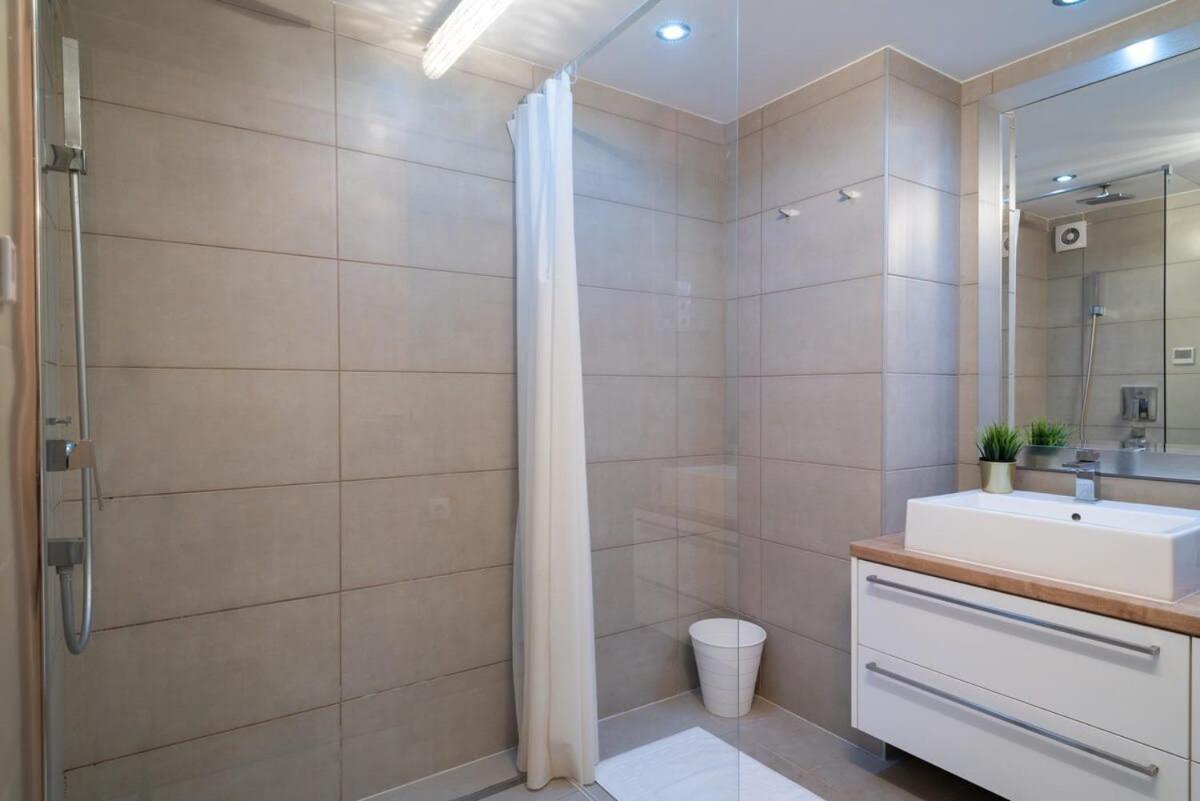 Super Central Apartment With A/C Budapest Exteriör bild