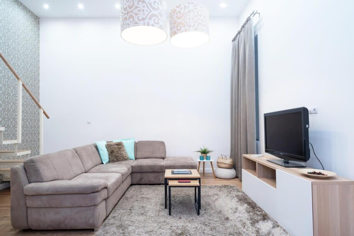 Super Central Apartment With A/C Budapest Exteriör bild